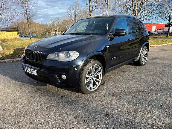 BMW X5 2 of 5