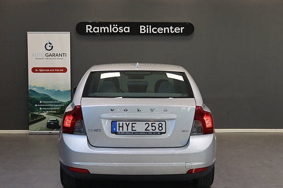 Volvo S40 8 of 18