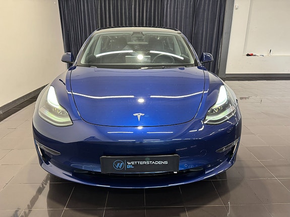 Tesla Model 3 3 of 5