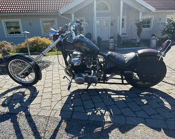 Honda CB 750 Four 3 of 5