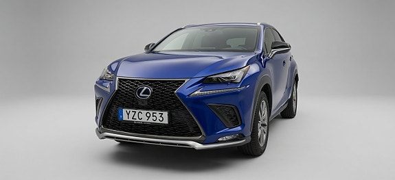 Lexus NX300h 5 of 12