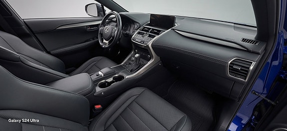Lexus NX300h 6 of 12
