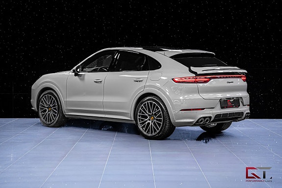 Porsche Cayenne 6 of 21