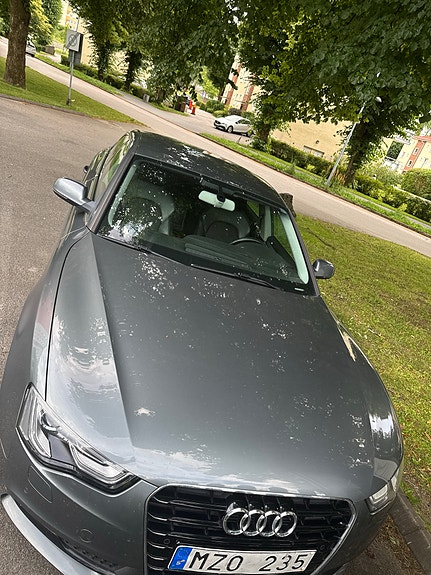 Audi A5 4 of 5