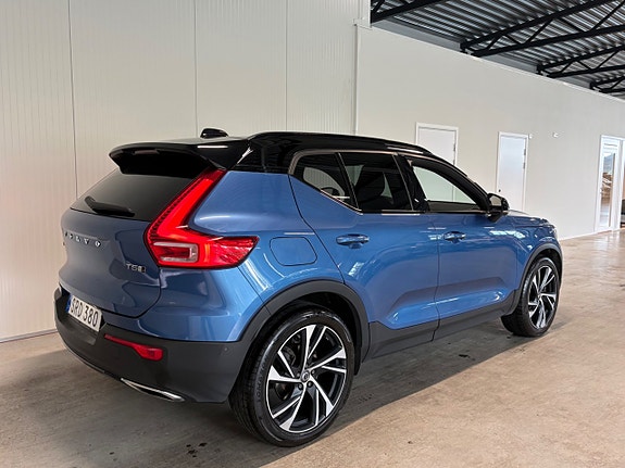 Volvo XC40 3 of 5