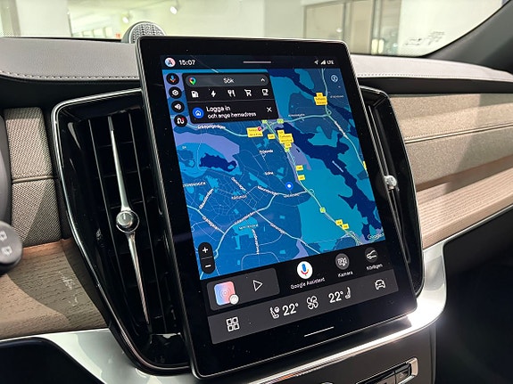 Volvo XC90 18 of 27