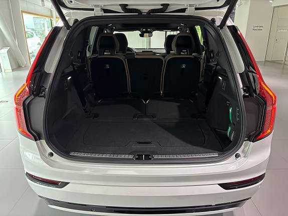 Volvo XC90 9 of 27