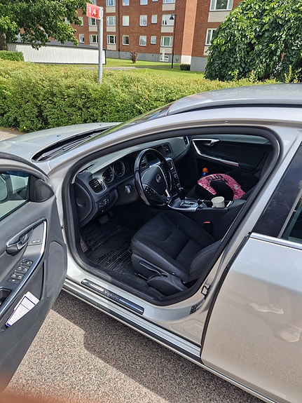 Volvo V60 4 of 4