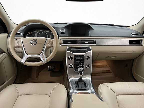 Volvo XC70 15 of 28