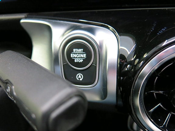 Mercedes-Benz GLB220 d 25 of 30