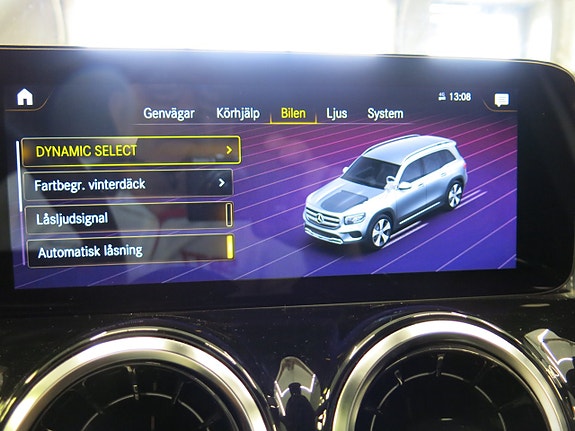 Mercedes-Benz GLB220 d 28 of 30