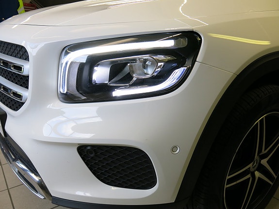 Mercedes-Benz GLB220 d 7 of 30