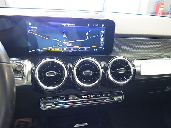 Mercedes-Benz GLB220 d 21 of 30