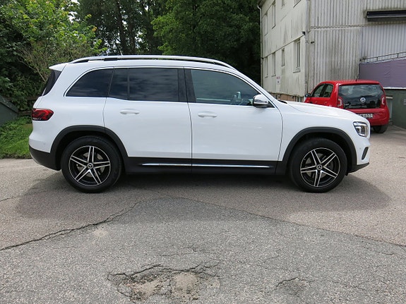 Mercedes-Benz GLB220 d 6 of 30