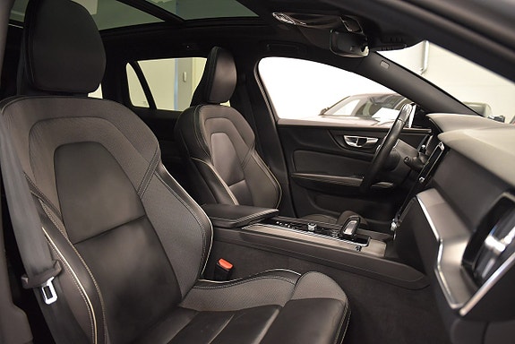 Volvo V60 12 of 30