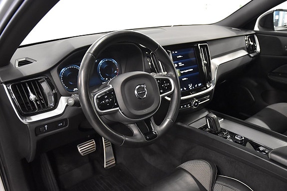 Volvo V60 9 of 30