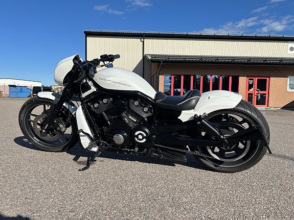 Harley-Davidson VRSCDX NIGHT ROD SPECIAL 3 of 10