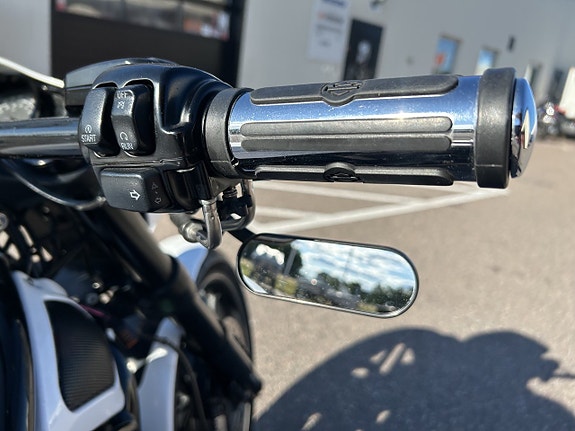 Harley-Davidson VRSCDX NIGHT ROD SPECIAL 9 of 10