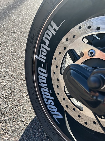 Harley-Davidson VRSCDX NIGHT ROD SPECIAL 6 of 10