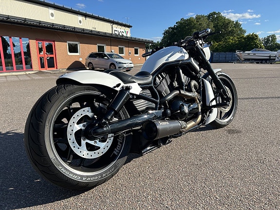 Harley-Davidson VRSCDX NIGHT ROD SPECIAL 2 of 10