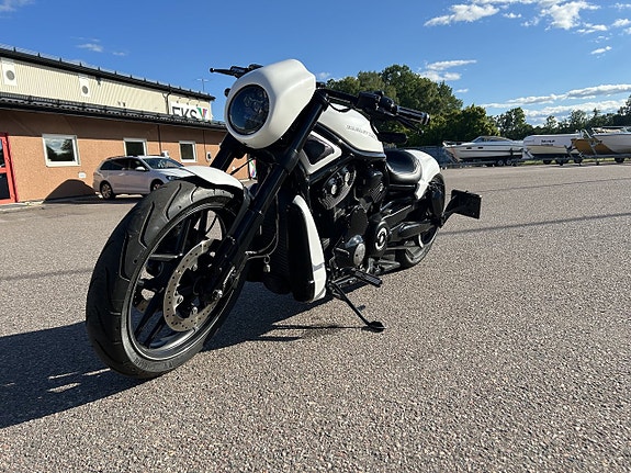 Harley-Davidson VRSCDX NIGHT ROD SPECIAL 4 of 10