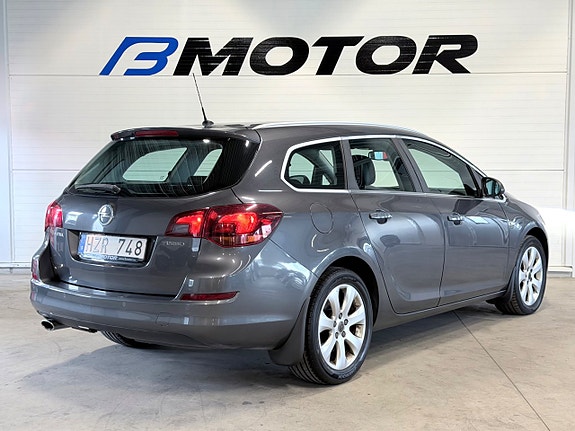 Opel Astra 8 of 15