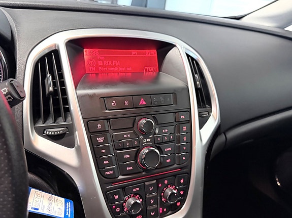Opel Astra 12 of 15
