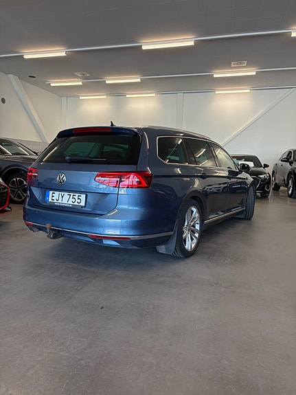 Volkswagen Passat 6 of 17