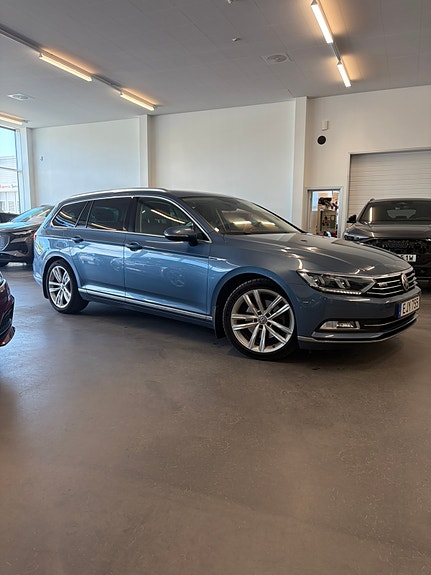 Volkswagen Passat 3 of 17