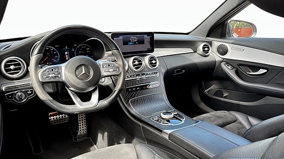 Mercedes-Benz C220 10 of 17