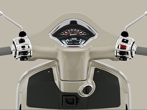Vespa GTS 300 Beställningsvara 6 of 8
