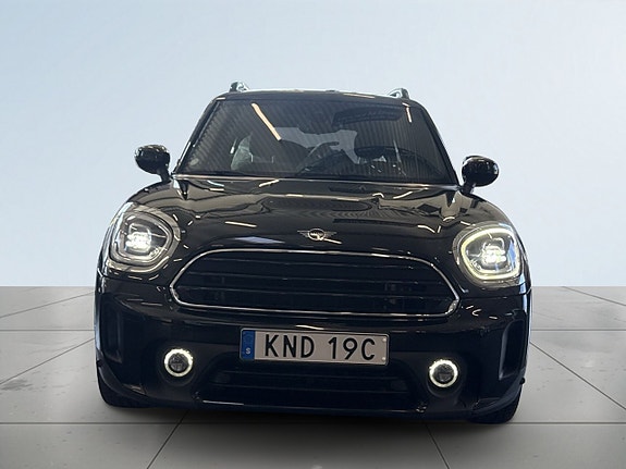 MINI Countryman Cooper 2 of 5