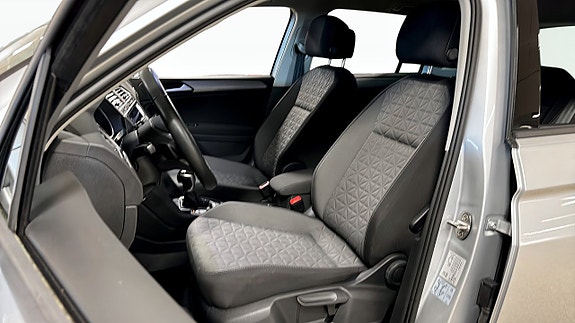 Volkswagen Tiguan 8 of 13