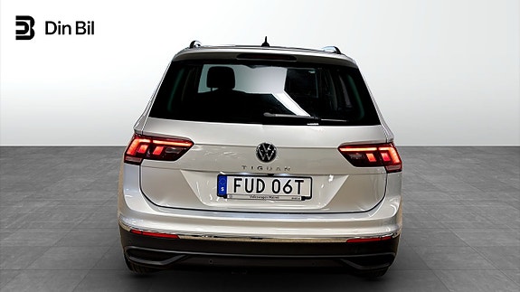 Volkswagen Tiguan 5 of 13