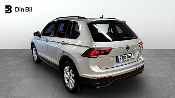 Volkswagen Tiguan 3 of 13