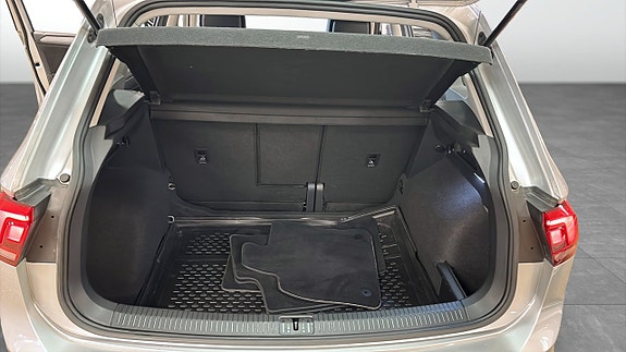 Volkswagen Tiguan 12 of 13