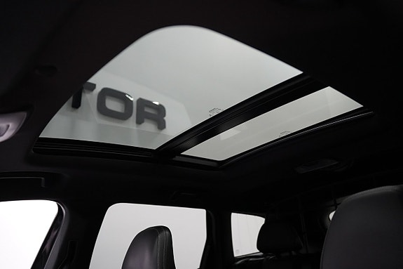 Volvo XC60 8 of 24