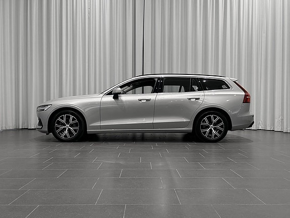 Volvo V60 3 of 5