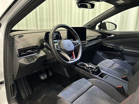 Volkswagen ID.4 GTX 9 of 16