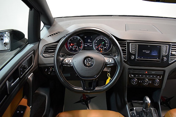 Volkswagen Golf Sportsvan 11 of 22