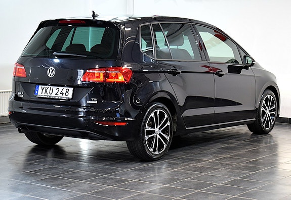 Volkswagen Golf Sportsvan 6 of 22