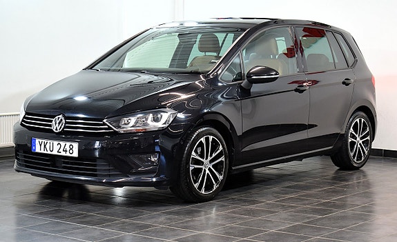 Volkswagen Golf Sportsvan 3 of 5