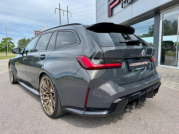 BMW M3 3 of 5