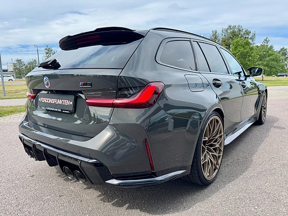 BMW M3 4 of 5