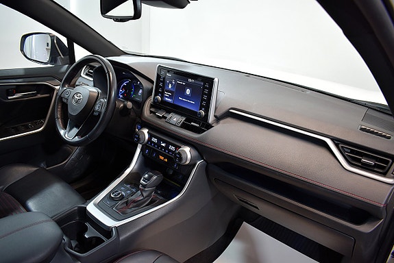 Toyota RAV4 23 of 29