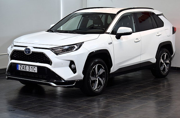 Toyota RAV4 Plug-in Hybrid 5 of 5
