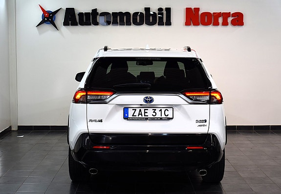 Toyota RAV4 6 of 29