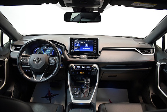 Toyota RAV4 16 of 29