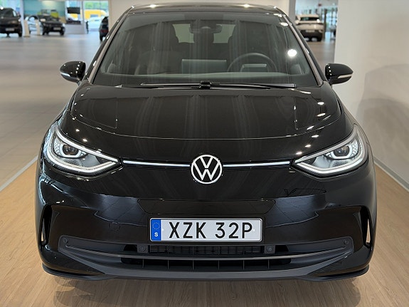 Volkswagen ID.3 2 of 5