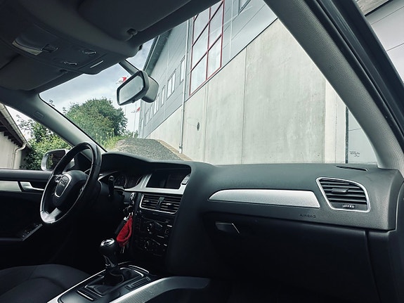 Audi A4 15 of 19